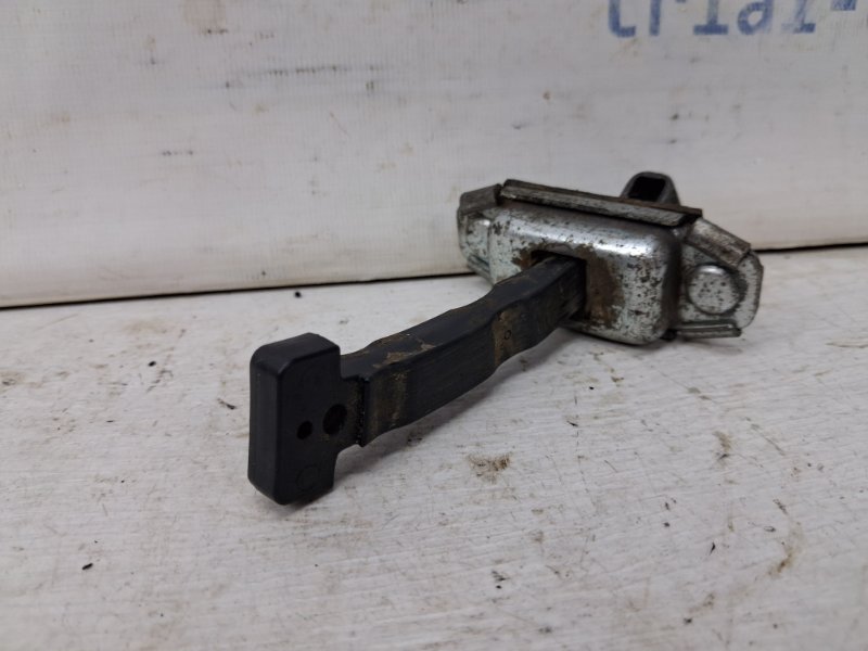 Ограничитель двери задний левый Kia Sportage SL 1.7 diesel D4FD Ограничитель двери задний левый Kia Sportage SL 1.7 diesel D4FD