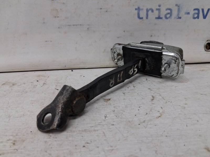 Ограничитель двери передний правый Kia Sportage SL 1.7 diesel D4FD