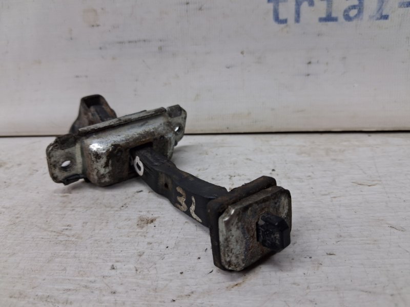 Ограничитель двери задний левый Hyundai I30 FD 1.6 diesel D4FB Ограничитель двери задний левый Hyundai I30 FD 1.6 diesel D4FB