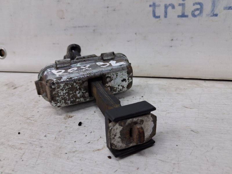 Ограничитель двери задний левый SsangYong Rexton Y250 2.7 D27DT