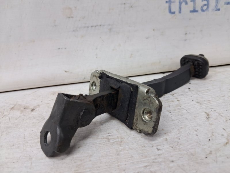 Ограничитель двери задний левый Captiva 2006-2018 C100 2.4 бензин Z24SED Ограничитель двери задний левый Captiva 2006-2018 C100 2.4 бензин Z24SED