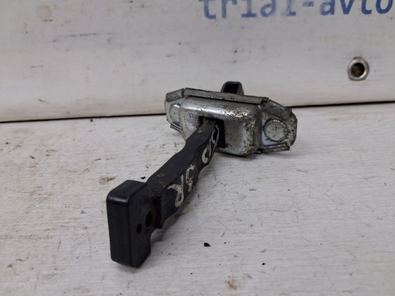 Ограничитель двери задний правый Kia Sportage SL 1.7 diesel D4FD