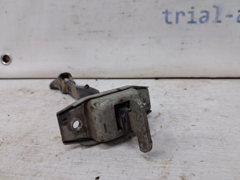 Ограничитель двери передний правый RAV 4 2005-2016 A30 2.0 бензин 1AZFE