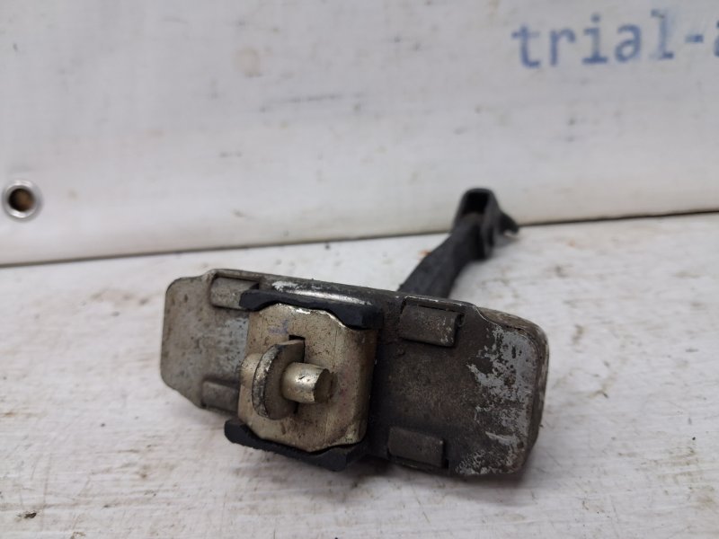 Ограничитель двери задний правый Prado 2002-2009 J120 3.0 Diesel 1KDFTV