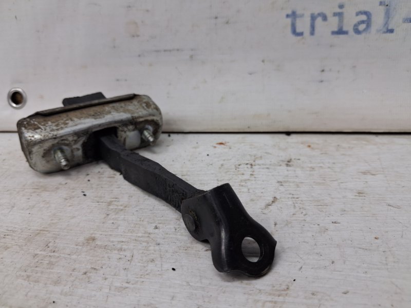 Ограничитель двери задний правый Toyota Prado J120 3.0 Diesel 1KDFTV