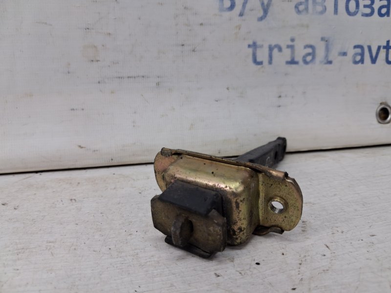 Ограничитель двери передний левый Pajero Sport 1996-2008 K9 3.0 бензин 6G72