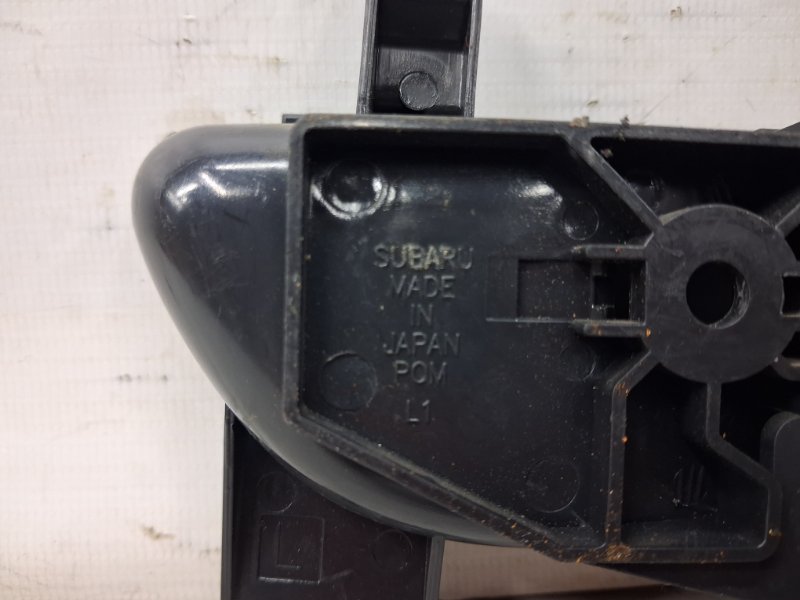 Ручка двери внутренняя левая Subaru Forester SJ 2.0 diesel EE20Z Ручка двери внутренняя левая Subaru Forester SJ 2.0 diesel EE20Z