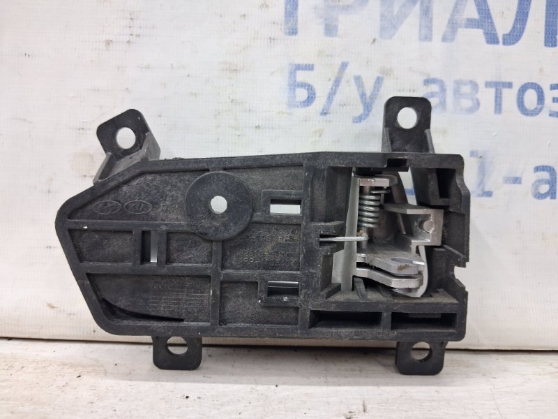 Ручка двери внутренняя левая Sportage 2010-2016 SL 1.7 diesel D4FD Ручка двери внутренняя левая Sportage 2010-2016 SL 1.7 diesel D4FD