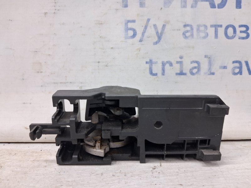 Ручка двери внутренняя правая Suzuki SX4 1 2.0 Бензин J20A