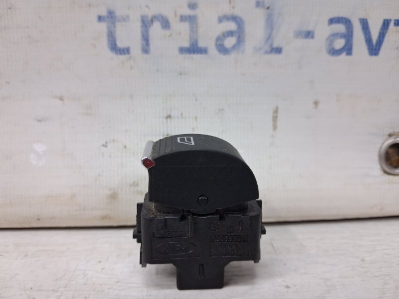 Кнопка стеклоподъемника Kuga 2011-2019 CBS 2.0 diesel Кнопка стеклоподъемника Kuga 2011-2019 CBS 2.0 diesel