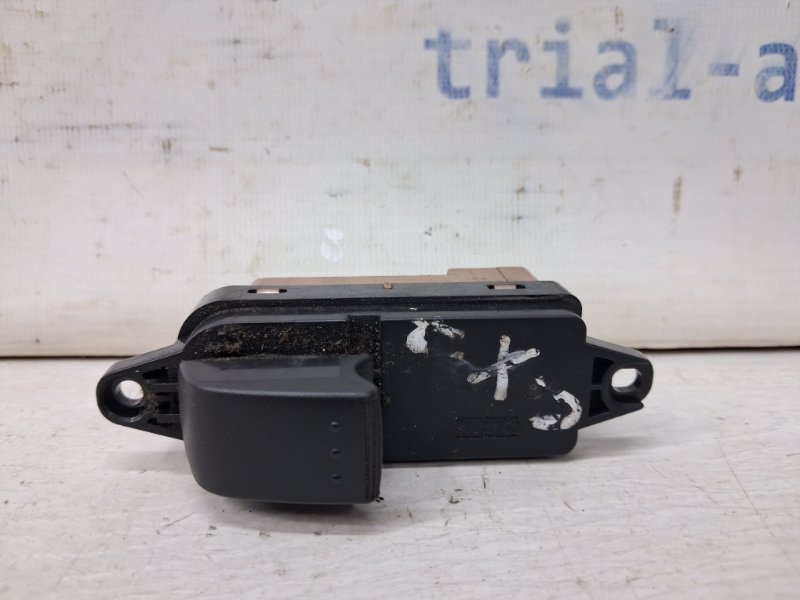 Кнопка стеклоподъемника CX 7 2006-2012 ER 2.3 бензин L3VDT Кнопка стеклоподъемника CX 7 2006-2012 ER 2.3 бензин L3VDT