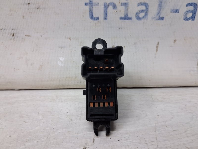 Кнопка стеклоподъемника Nissan Navara D40 2.5 Diesel YD25DDTI Кнопка стеклоподъемника Nissan Navara D40 2.5 Diesel YD25DDTI