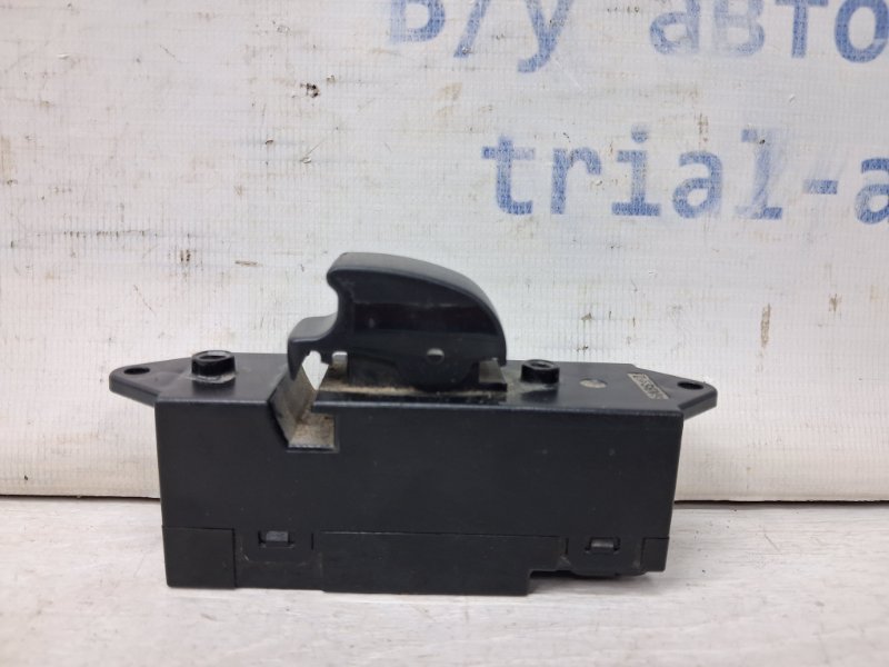 Запчасть кнопка стеклоподъемника Mitsubishi Pajero Wagon 2006-2022 4 3.2 Дизель 4M41 Б/У Кнопка стеклоподъемника Mitsubishi Pajero Wagon 2006-2022 4 3.2 Дизель 4M41 Б/У