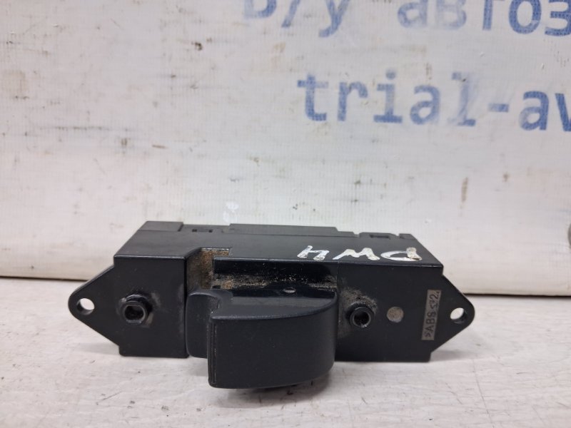 Кнопка стеклоподъемника Pajero Wagon 2006-2022 4 3.2 Дизель 4M41 Кнопка стеклоподъемника Pajero Wagon 2006-2022 4 3.2 Дизель 4M41