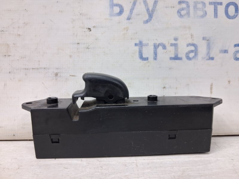 Кнопка стеклоподъемника Mitsubishi Pajero Sport 1996-2008 K9 3.0 бензин 6G72 Б/У