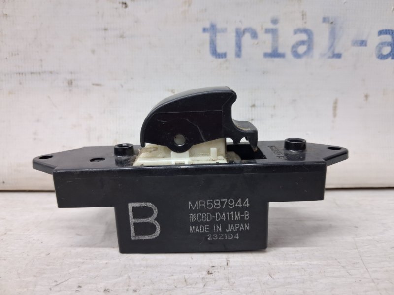 Кнопка стеклоподъемника Mitsubishi ASX 2010- GA 1.8 Diesel 4N13 MR587944 Б/У
