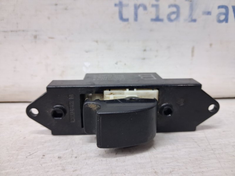 Кнопка стеклоподъемника ASX 2010- GA 1.8 Diesel 4N13