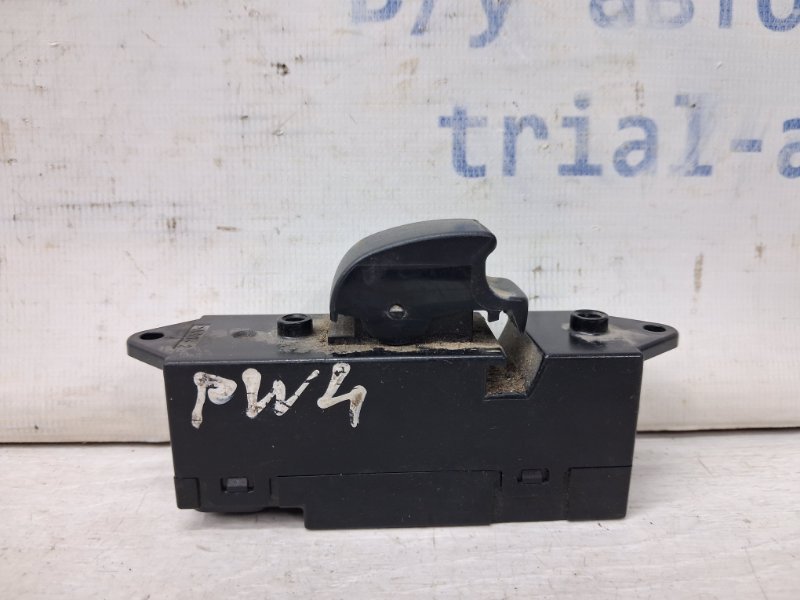 Запчасть кнопка стеклоподъемника Mitsubishi Pajero Wagon 2006-2022 4 3.2 Дизель 4M41 Б/У Кнопка стеклоподъемника Mitsubishi Pajero Wagon 2006-2022 4 3.2 Дизель 4M41 Б/У