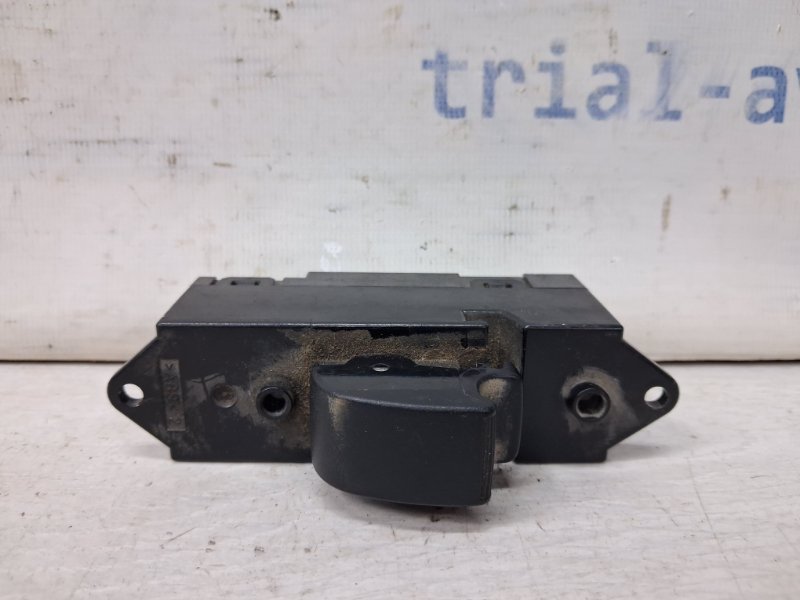 Кнопка стеклоподъемника Pajero Wagon 2006-2022 4 3.2 Дизель 4M41 Кнопка стеклоподъемника Pajero Wagon 2006-2022 4 3.2 Дизель 4M41