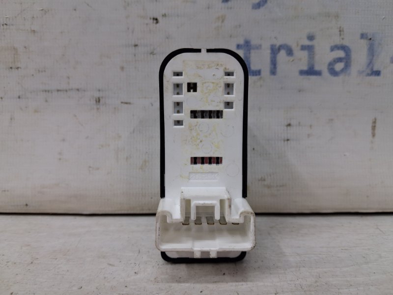 Кнопка стеклоподъемника Mazda 3 BM 2.2 diesel