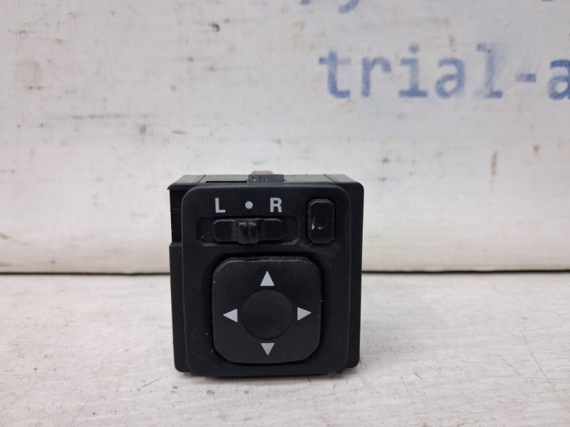 Корректор зеркал Mitsubishi Pajero Wagon 1999-2006 3 3.2 Дизель 4M41 MR951187 Б/У