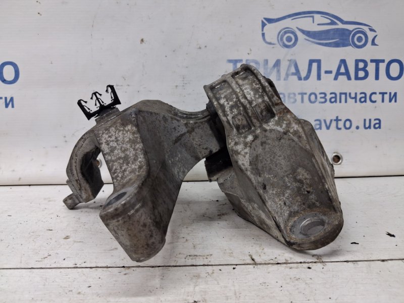 Подушка ДВС правая Duster 2010-2017 HS 1.5 Diesel K9K Подушка ДВС правая Duster 2010-2017 HS 1.5 Diesel K9K