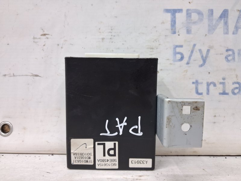 Запчасть блок управления Nissan Pathfinder 2004-2014 R51 2.5 Diesel YD25DDTI 5BE4580A Б/У Блок управления Nissan Pathfinder 2004-2014 R51 2.5 Diesel YD25DDTI 5BE4580A Б/У