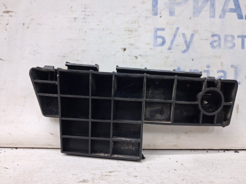 Кронштейн бампера задний правый Suzuki SX4 1 2.0 Бензин J20A