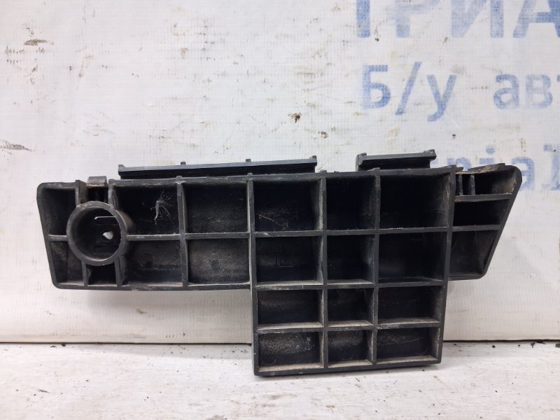 Кронштейн бампера задний левый Suzuki SX4 1 2.0 Бензин J20A