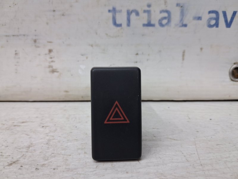 Кнопка аварийки Toyota Avensis 2002-2010 T25 1.8 бензин 1ZZFE 8433205050 Б/У
