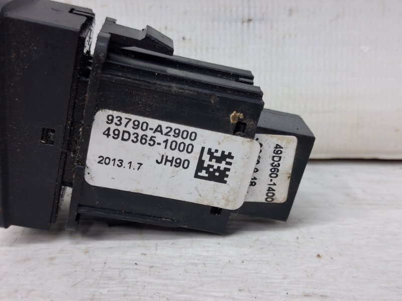 Кнопка аварийки Kia Ceed JD 1.6 diesel D4FB