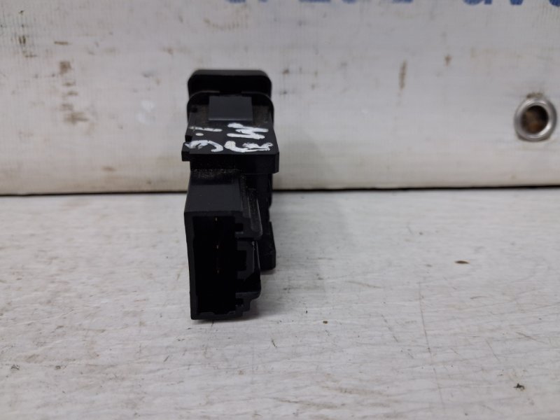 Кнопка аварийки 3 2003-2009 BK 1.6 бензин Z6