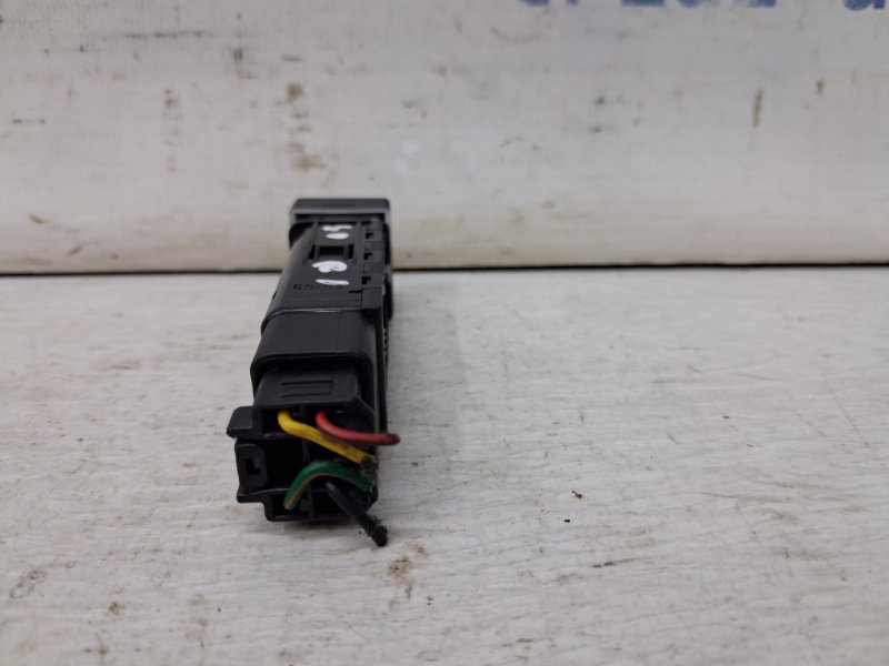 Кнопка подогрева Sorento 2002-2011 BL 2.5 diesel D4CB Кнопка подогрева Sorento 2002-2011 BL 2.5 diesel D4CB