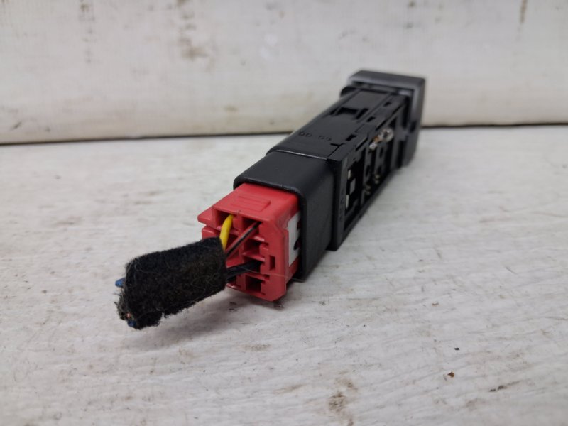 Кнопка противотуманок Sorento 2002-2011 BL 2.5 diesel D4CB