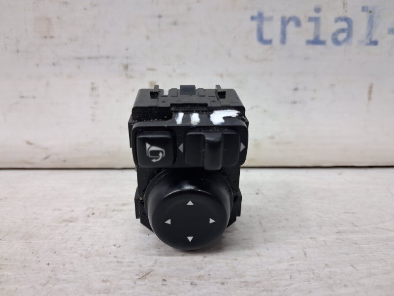 Запчасть корректор зеркал Nissan Qashqai 2013-2022 J11 1.2 Бензин HRA2DDT 255704EA1B Б/У Корректор зеркал Nissan Qashqai 2013-2022 J11 1.2 Бензин HRA2DDT 255704EA1B Б/У