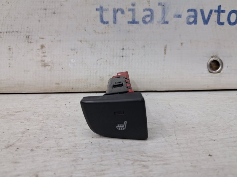 Запчасть кнопка подогрева Chevrolet Captiva 2006-2018 C140 2.2 diesel Z22D1 299107638 Б/У Кнопка подогрева Chevrolet Captiva 2006-2018 C140 2.2 diesel Z22D1 299107638 Б/У