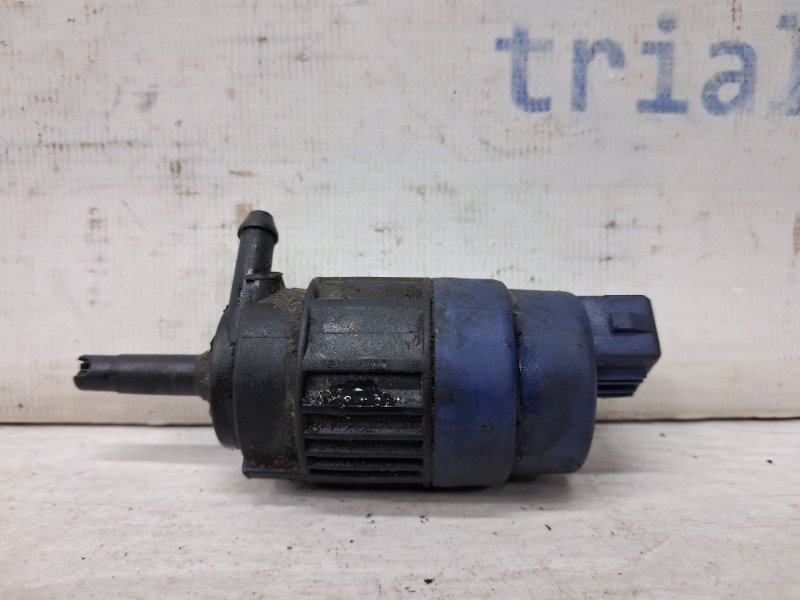 Запчасть насос омывателя фар Nissan Pathfinder 2004-2014 R51 2.5 Diesel YD25DDTI 28920EB320 Б/У Насос омывателя фар Nissan Pathfinder 2004-2014 R51 2.5 Diesel YD25DDTI 28920EB320 Б/У