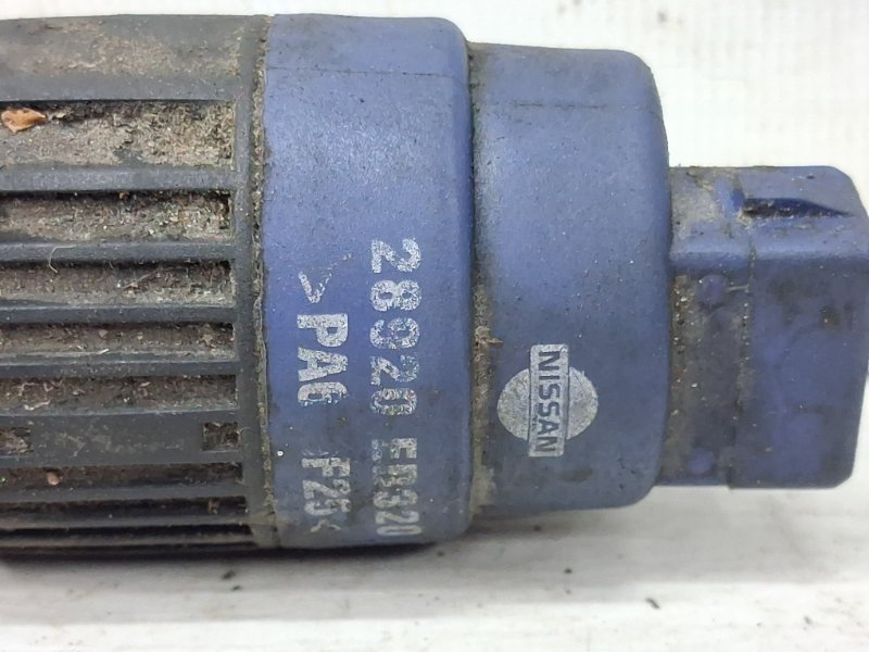 Насос омывателя фар Pathfinder 2004-2014 R51 2.5 Diesel YD25DDTI Насос омывателя фар Pathfinder 2004-2014 R51 2.5 Diesel YD25DDTI