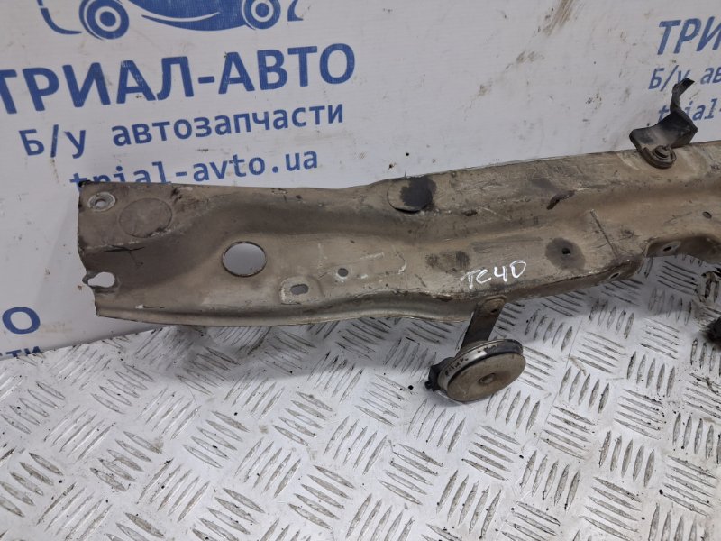 Панель передняя верхняя планка Camry 2006-2011 XV40 2.4 Бензин 2AZFE