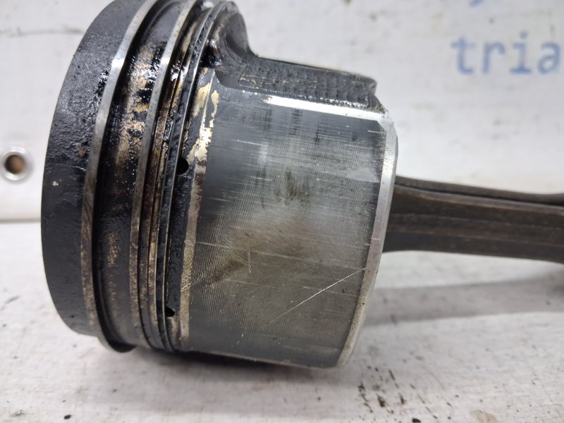 Поршень с шатуном Mazda 3 BM 2.2 diesel