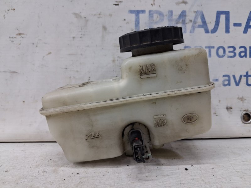 Запчасть бачок главного тормозного цилиндра Nissan Pathfinder 2004-2014 R51 2.5 Diesel YD25DDTI 460104X025 Б/У Бачок главного тормозного цилиндра Nissan Pathfinder 2004-2014 R51 2.5 Diesel YD25DDTI 460104X025 Б/У