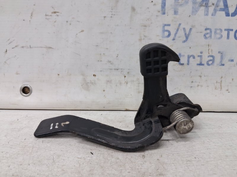 Крюк капота Qashqai 2013-2022 J11 1.2 Бензин HRA2DDT Крюк капота Qashqai 2013-2022 J11 1.2 Бензин HRA2DDT