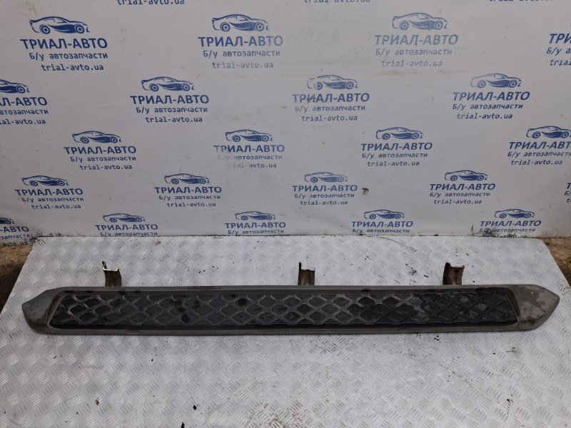 Запчасть подножка правая Nissan Pathfinder 2004-2014 R51 2.5 Diesel YD25DDTI 96100EA500 Б/У Подножка правая Nissan Pathfinder 2004-2014 R51 2.5 Diesel YD25DDTI 96100EA500 Б/У