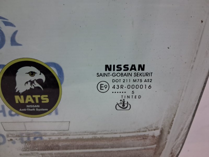 Стекло двери переднее левое Nissan Pathfinder R51 2.5 Diesel YD25DDTI Стекло двери переднее левое Nissan Pathfinder R51 2.5 Diesel YD25DDTI