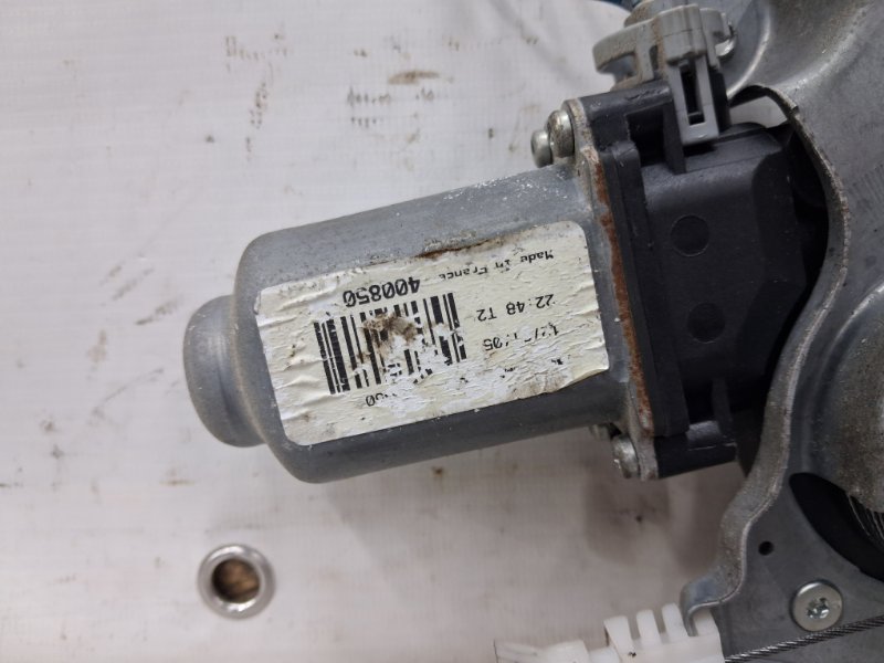 Стеклоподъемник задний правый Pathfinder 2004-2014 R51 2.5 Diesel YD25DDTI Стеклоподъемник задний правый Pathfinder 2004-2014 R51 2.5 Diesel YD25DDTI