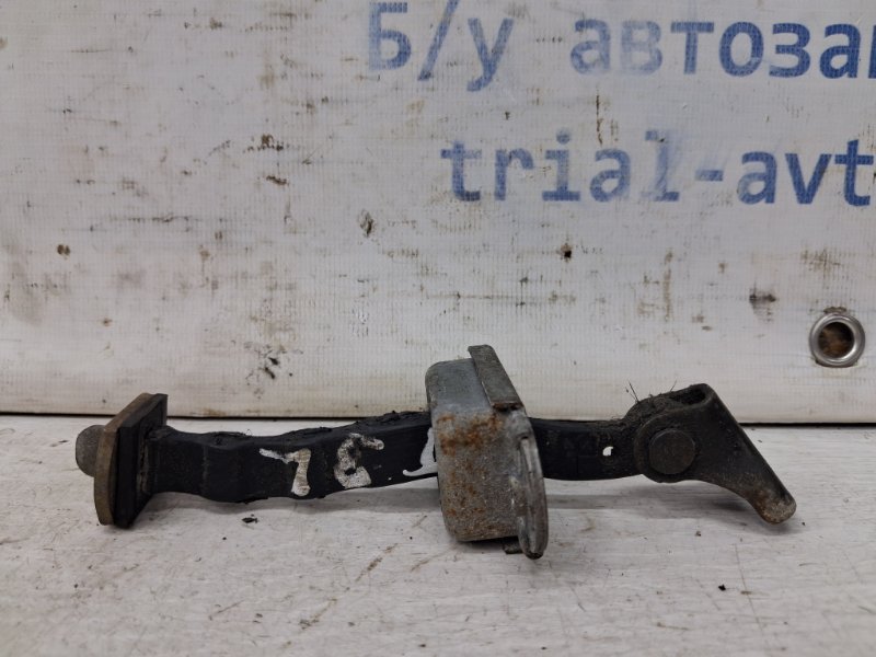 Запчасть ограничитель двери задний левый Nissan Pathfinder 2004-2014 R51 2.5 Diesel YD25DDTI 82430EA500 Б/У Ограничитель двери задний левый Nissan Pathfinder 2004-2014 R51 2.5 Diesel YD25DDTI 82430EA500 Б/У