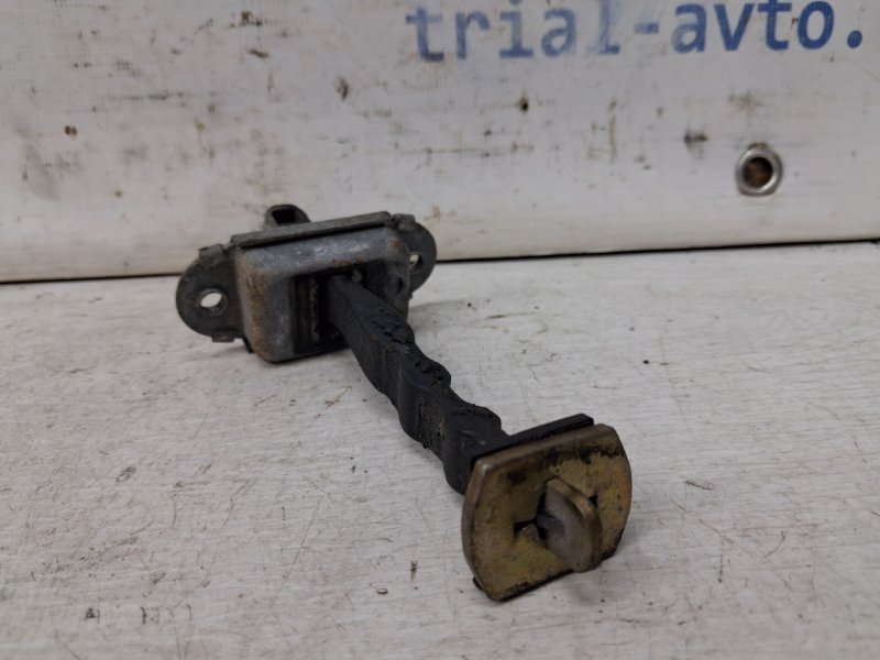 Ограничитель двери задний правый Nissan Pathfinder R51 2.5 Diesel YD25DDTI Ограничитель двери задний правый Nissan Pathfinder R51 2.5 Diesel YD25DDTI