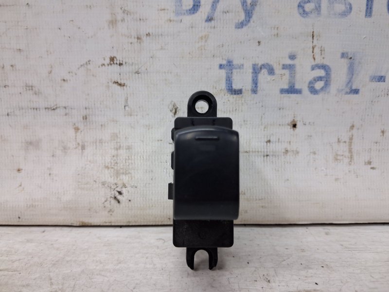 Запчасть кнопка стеклоподъемника Nissan Pathfinder 2004-2014 R51 2.5 Diesel YD25DDTI 25411EA003 Б/У Кнопка стеклоподъемника Nissan Pathfinder 2004-2014 R51 2.5 Diesel YD25DDTI 25411EA003 Б/У