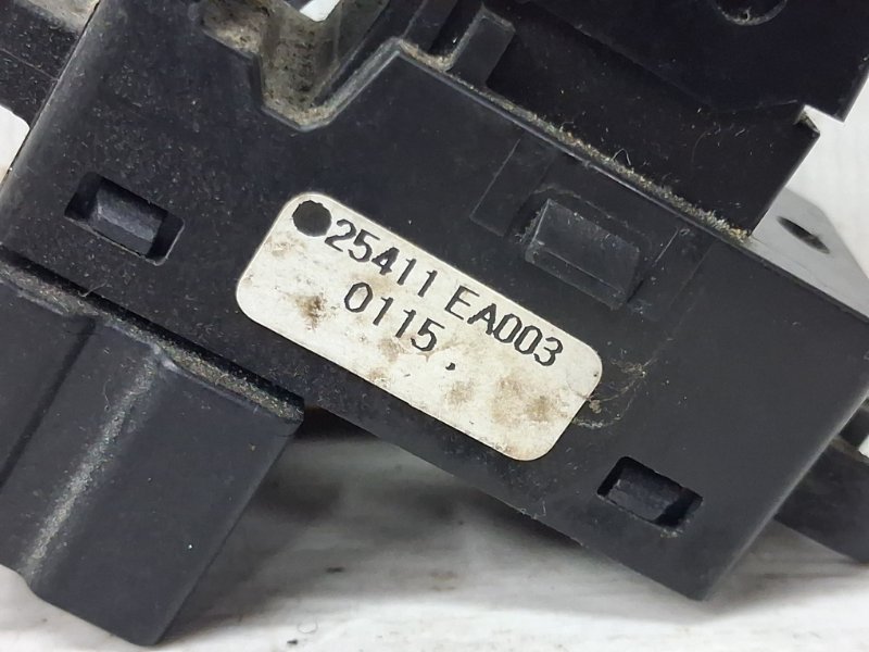 Кнопка стеклоподъемника Nissan Pathfinder R51 2.5 Diesel YD25DDTI Кнопка стеклоподъемника Nissan Pathfinder R51 2.5 Diesel YD25DDTI