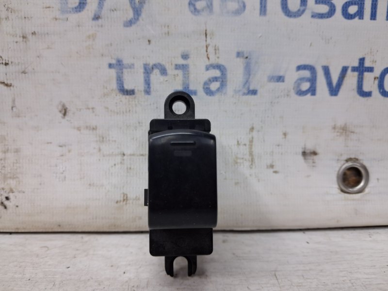 Запчасть кнопка стеклоподъемника Nissan Pathfinder 2004-2014 R51 2.5 Diesel YD25DDTI 25411EA003 Б/У Кнопка стеклоподъемника Nissan Pathfinder 2004-2014 R51 2.5 Diesel YD25DDTI 25411EA003 Б/У